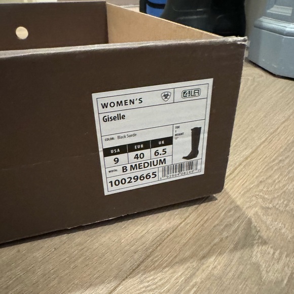 Ariat Giselle Suede Boots - Picture 2 of 7